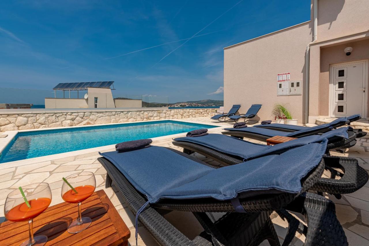 Villa Mona Apartments Ražanj Kültér fotó