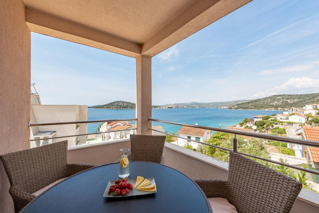 Villa Mona Apartments Ražanj Kültér fotó