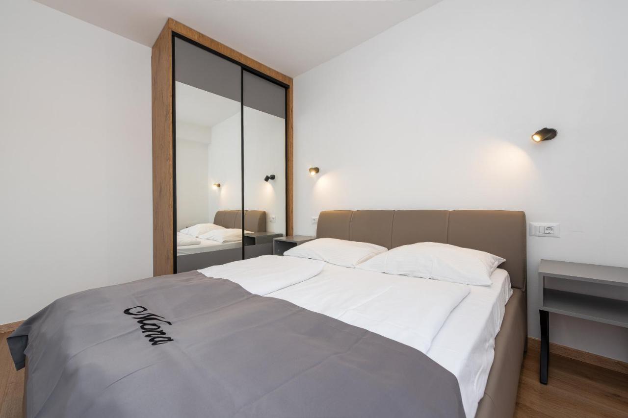 Villa Mona Apartments Ražanj Kültér fotó
