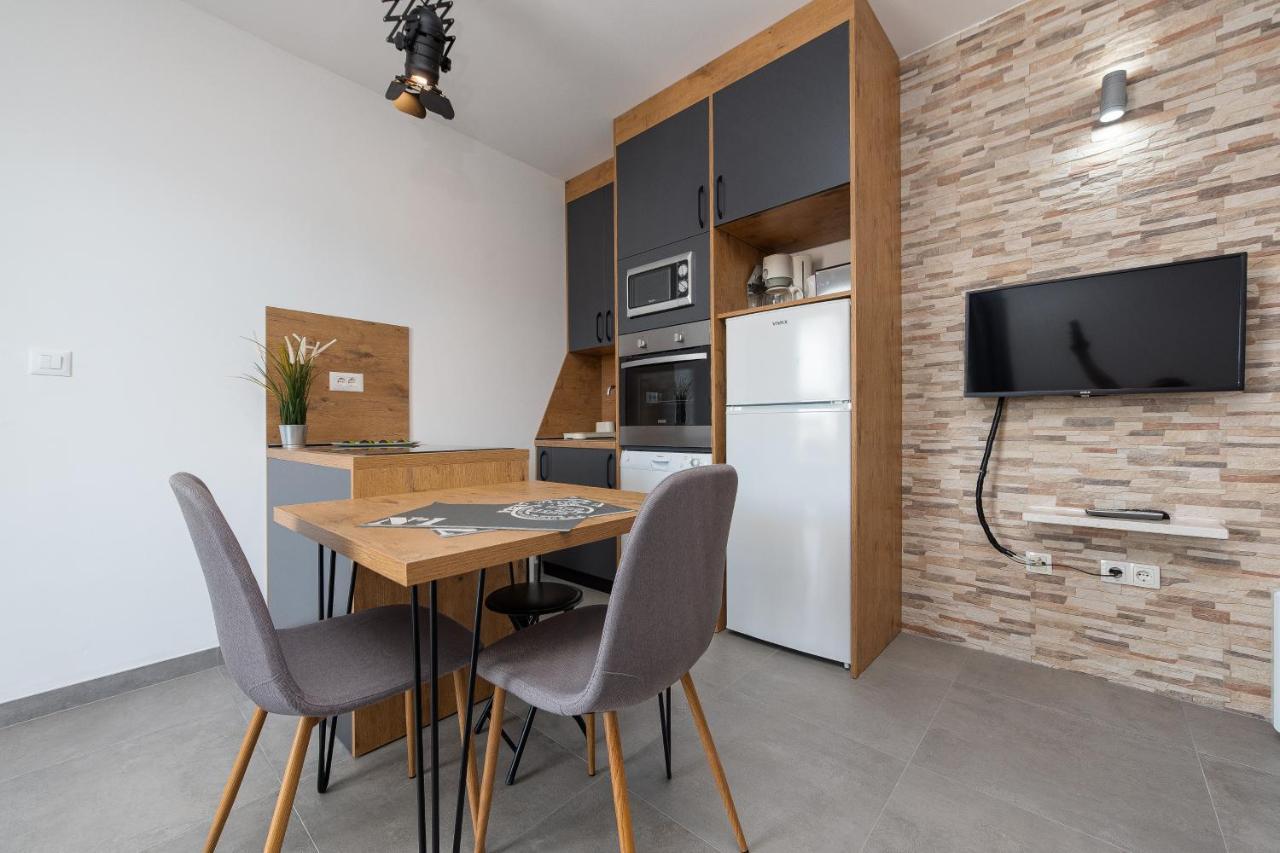 Villa Mona Apartments Ražanj Kültér fotó