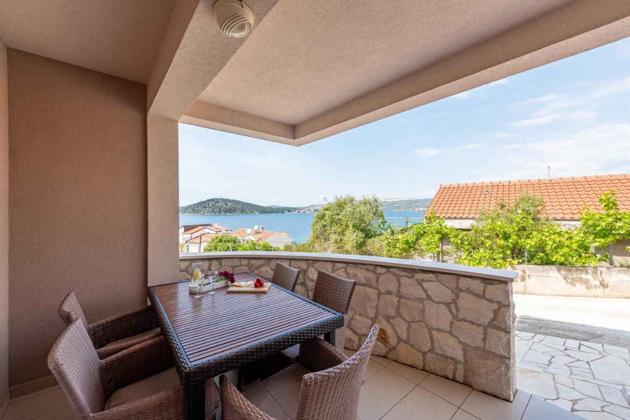 Villa Mona Apartments Ražanj Kültér fotó