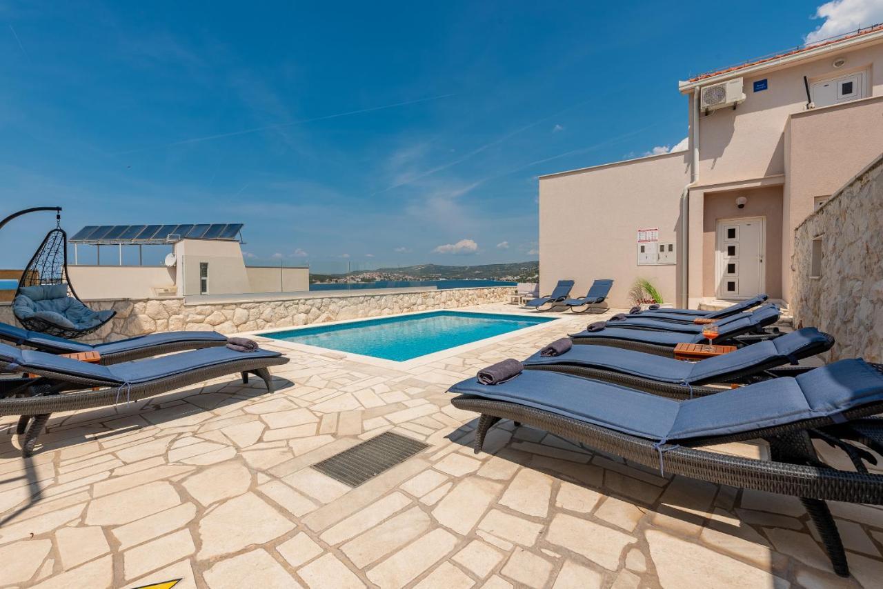 Villa Mona Apartments Ražanj Kültér fotó