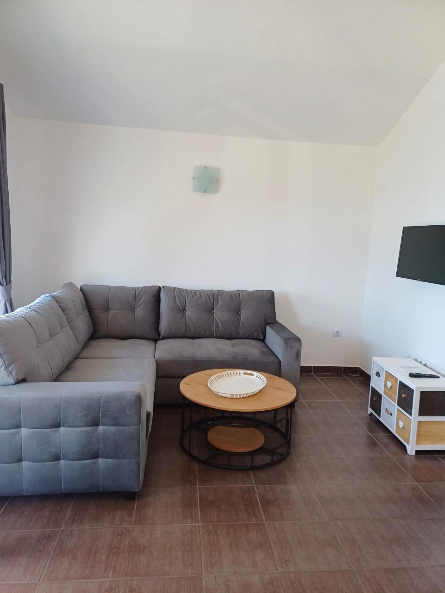 Villa Mona Apartments Ražanj Kültér fotó