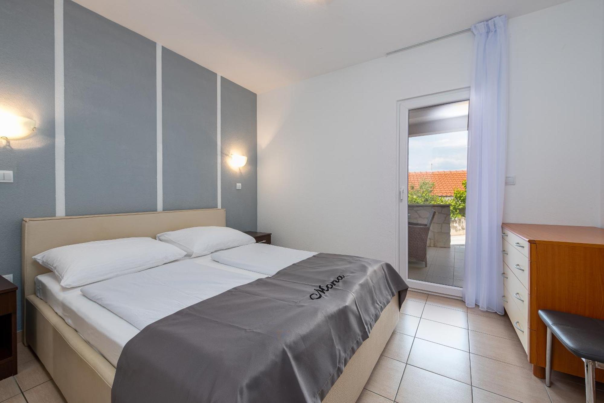 Villa Mona Apartments Ražanj Szoba fotó